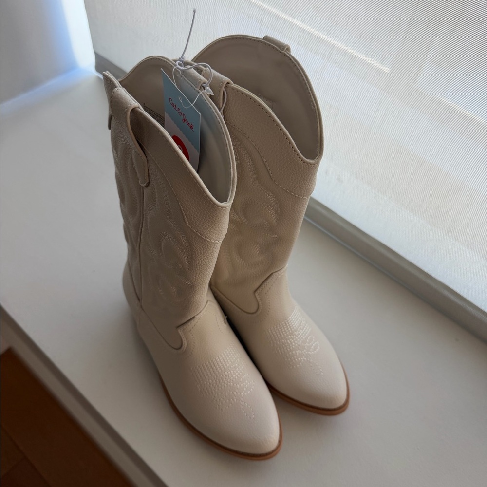 Cat & Jack Cream Heeled Boots - Picture 2 of 8
